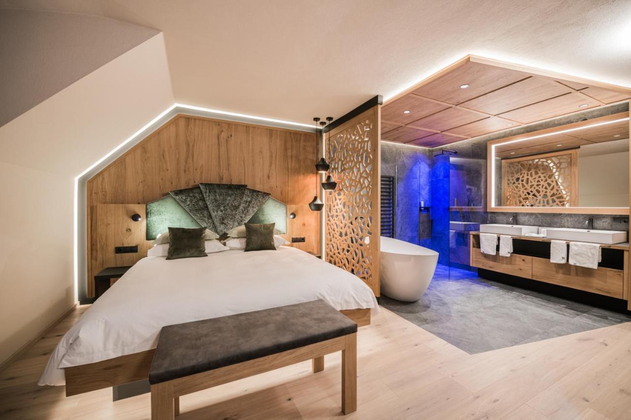 Majestic - Unique Spa Resort Bruneck Exteriör bild