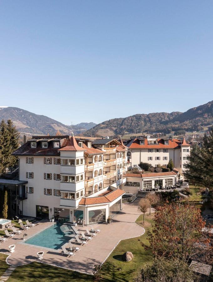 Majestic - Unique Spa Resort Bruneck Exteriör bild