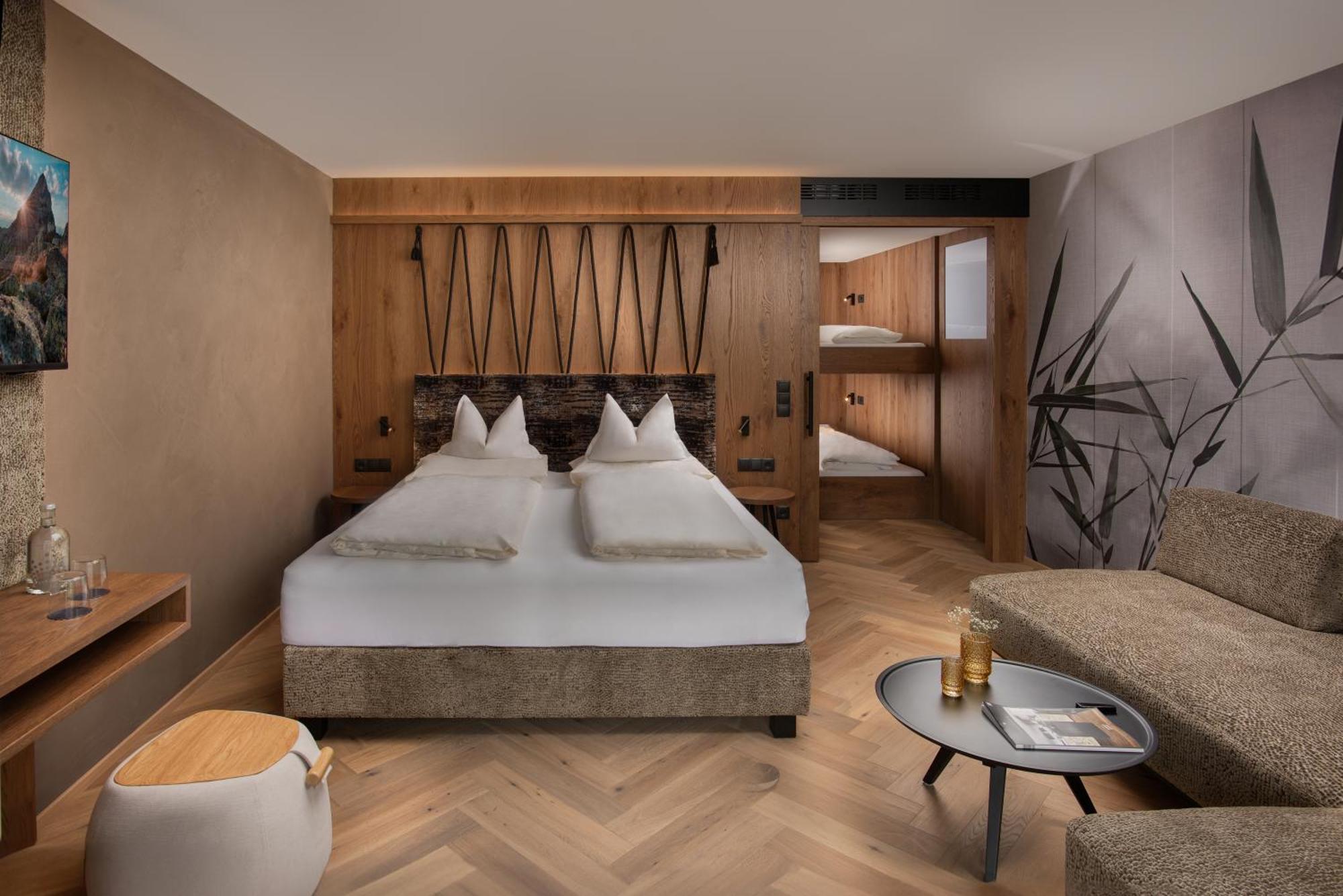 Majestic - Unique Spa Resort Bruneck Exteriör bild