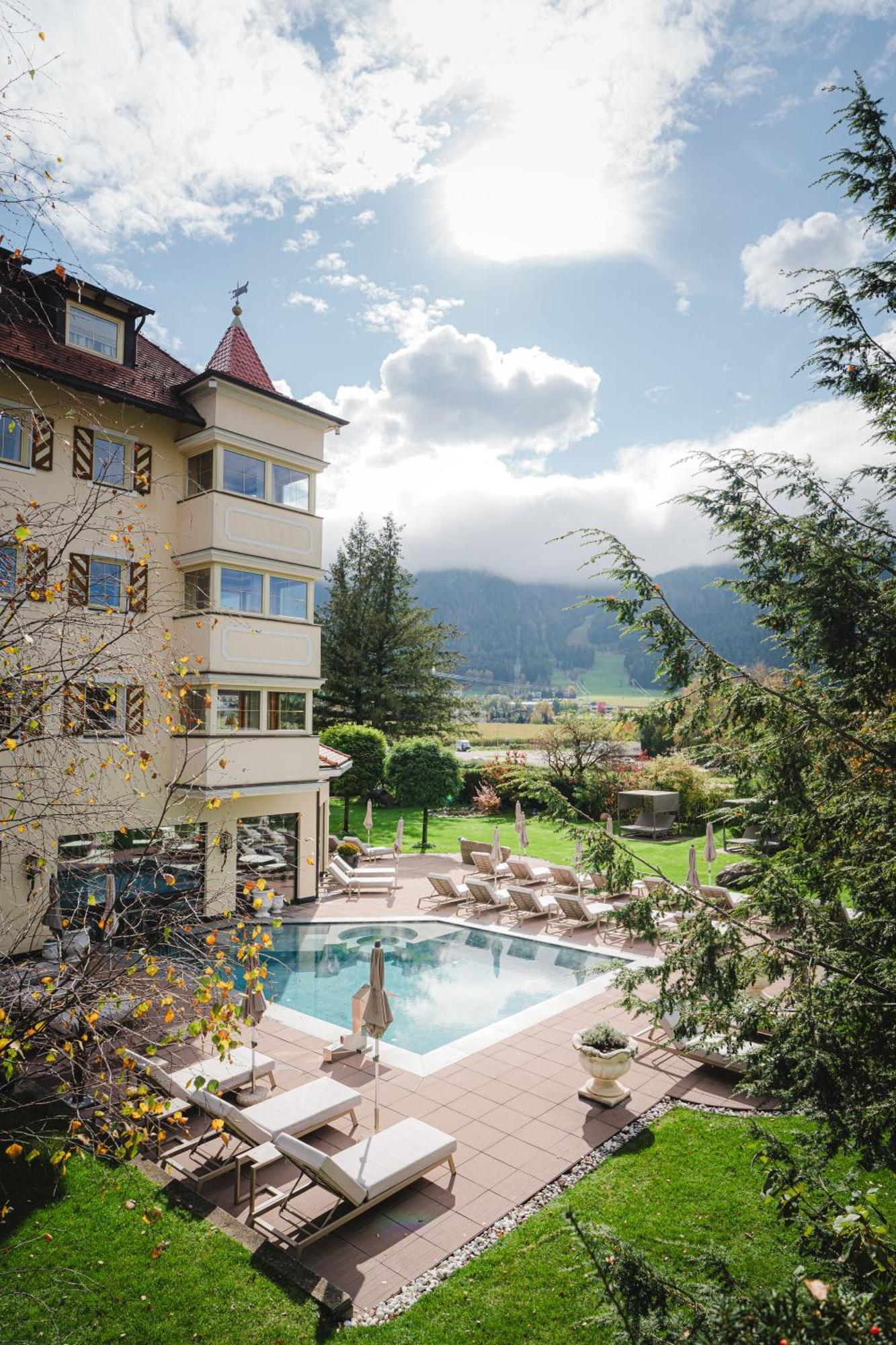Majestic - Unique Spa Resort Bruneck Exteriör bild