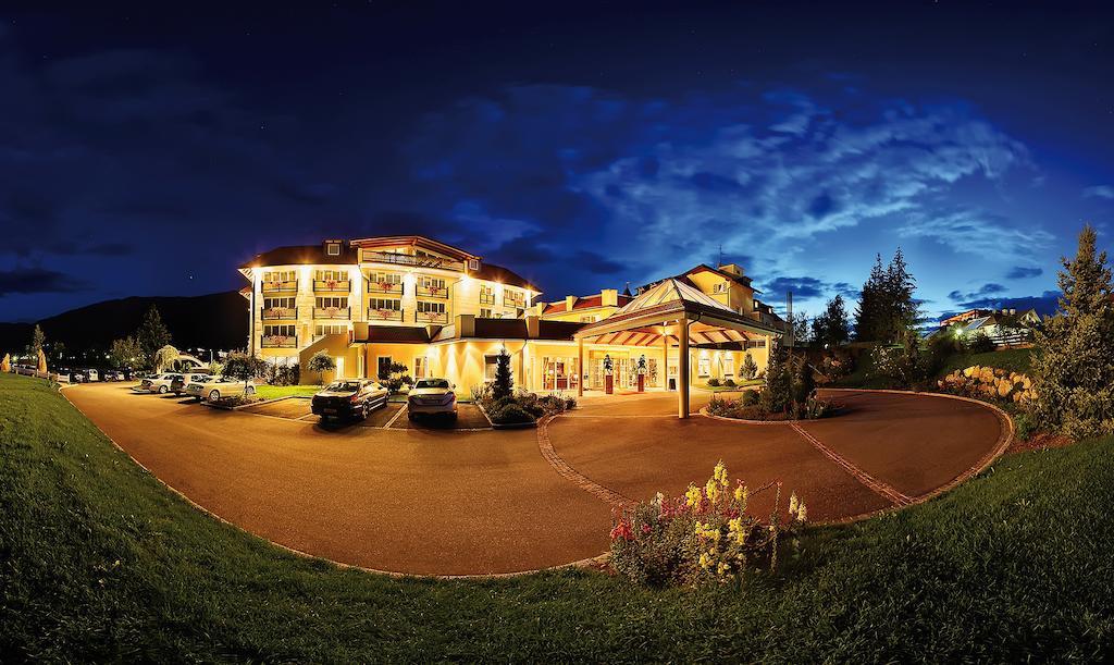 Majestic - Unique Spa Resort Bruneck Exteriör bild