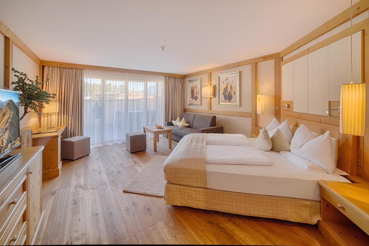 Majestic - Unique Spa Resort Bruneck Exteriör bild