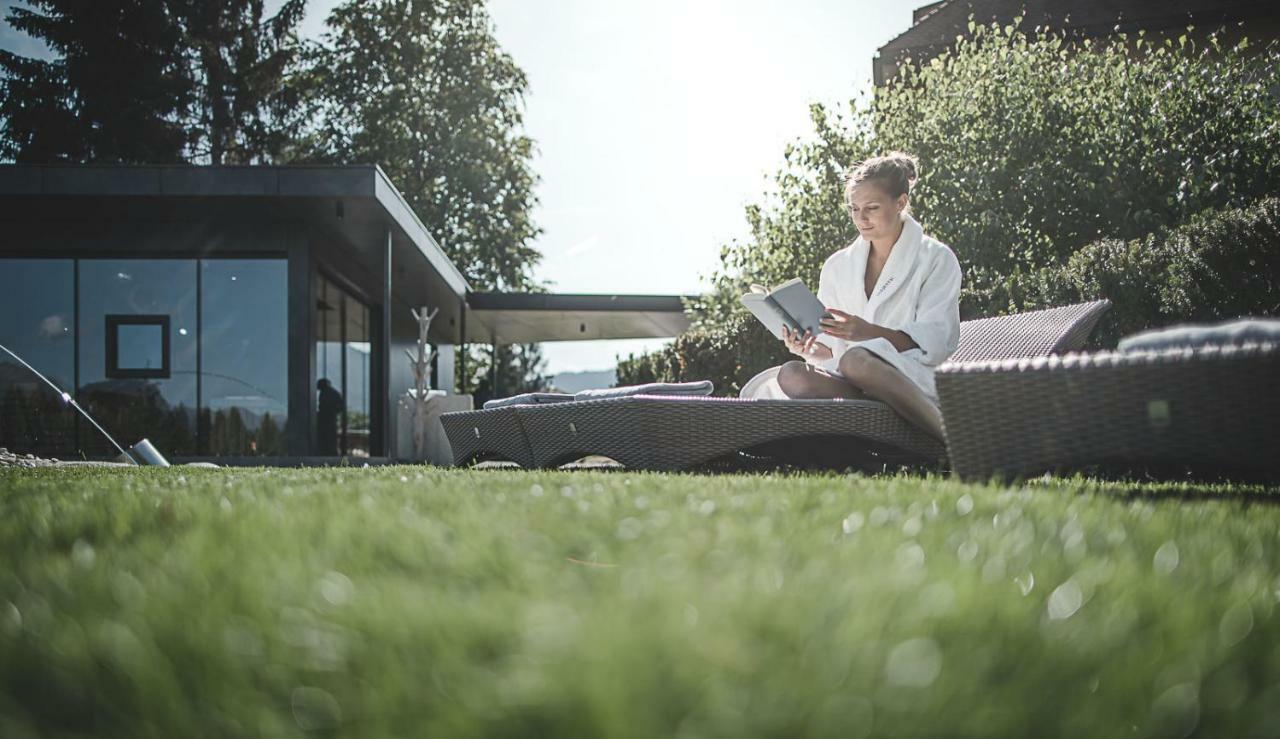 Majestic - Unique Spa Resort Bruneck Exteriör bild